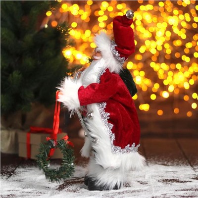 Дед Мороз "В красной шубке с новогодним венком" 16х30 см