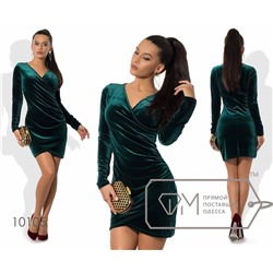 Платье-футляр мини облегающее из бархата с длинными зауженными рукавами, V-вырезом и эффектом присобранного набок запаха 10105